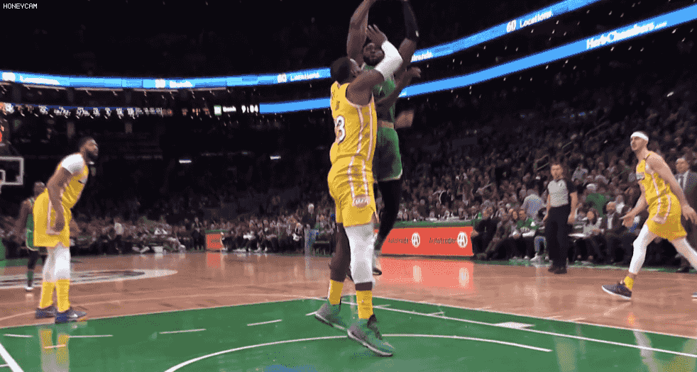 往事回望，幾多感傷。還好！天亮！