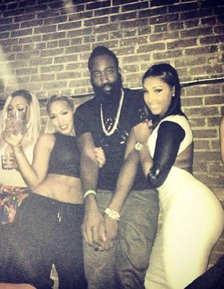 跟队记者：普利希奇将缺战拉齐奥；米兰夏窗问过马特塔但太贵