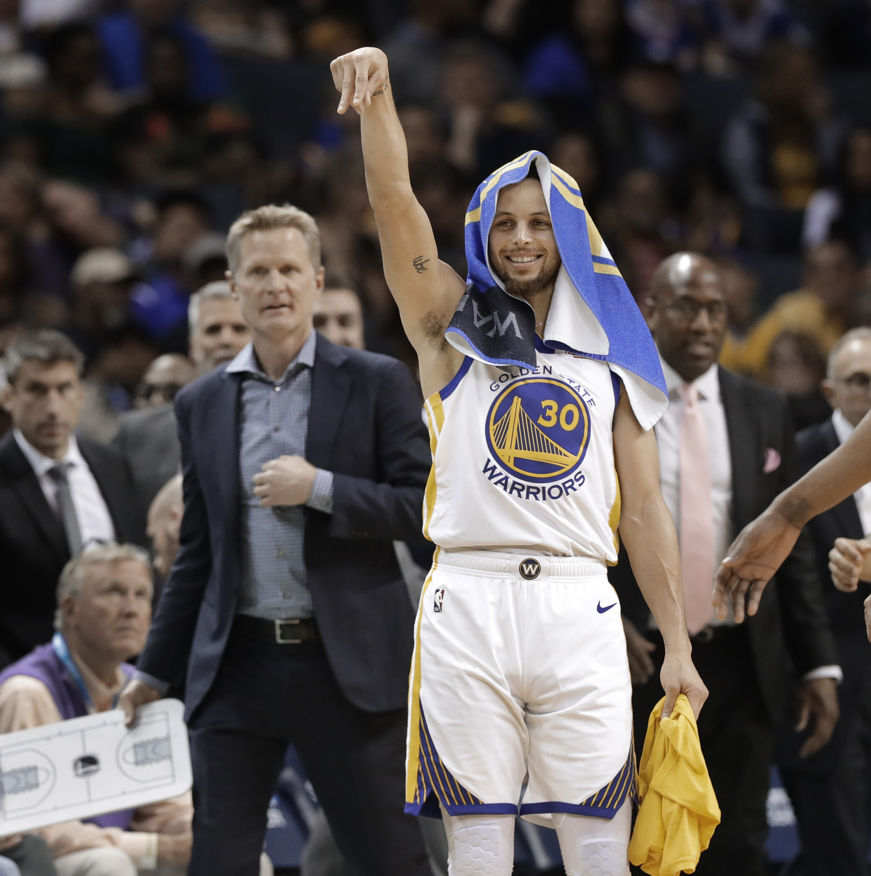 世欧预-詹姆斯圆月弯刀凯恩建功 英格兰3-0拉脱维亚