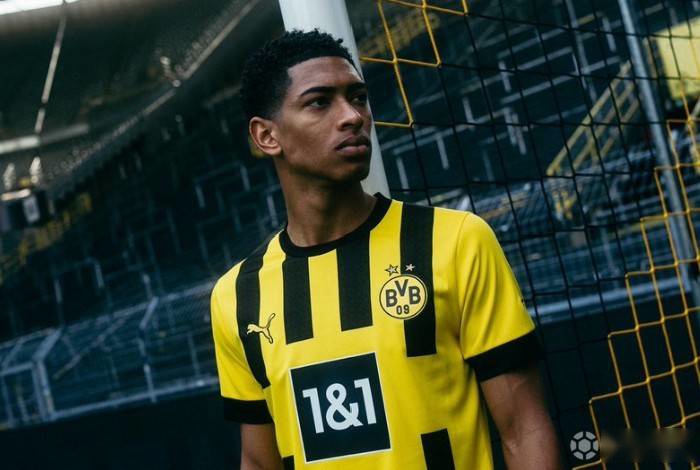 射箭男子个人1／16淘汰赛 中国选手王岩击败古巴选手晋级1／8决赛！