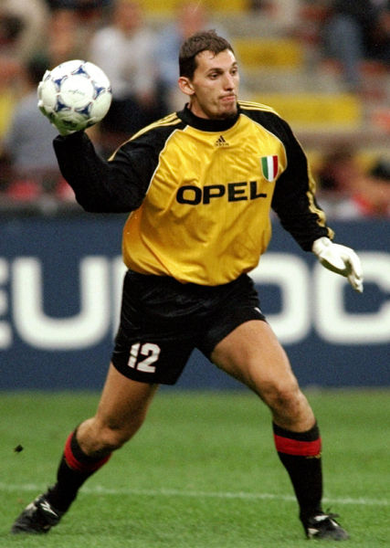 电竞世界杯：T1零封G2，斩获第三！但T1的荣耀，不需要这些来证明